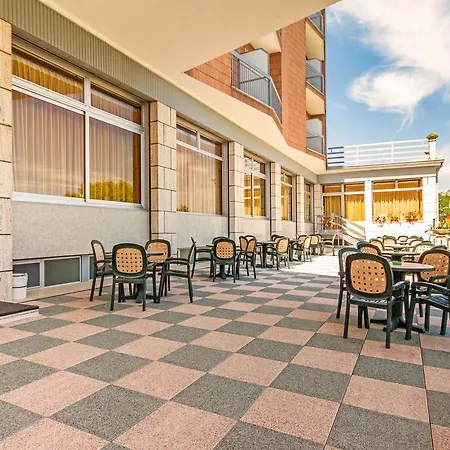 Pineta Hotel 3*