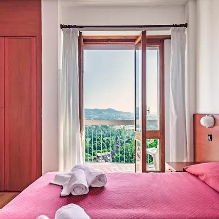 Pineta Hotel 3*